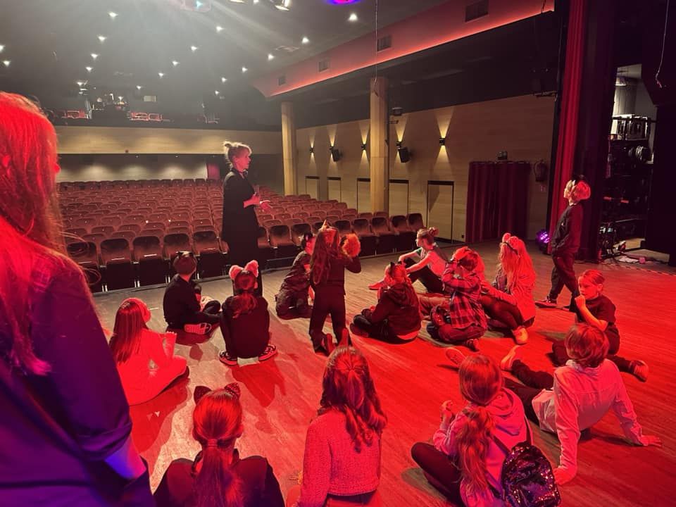 Warsztaty teatralne z dziećmi i młodzieżą